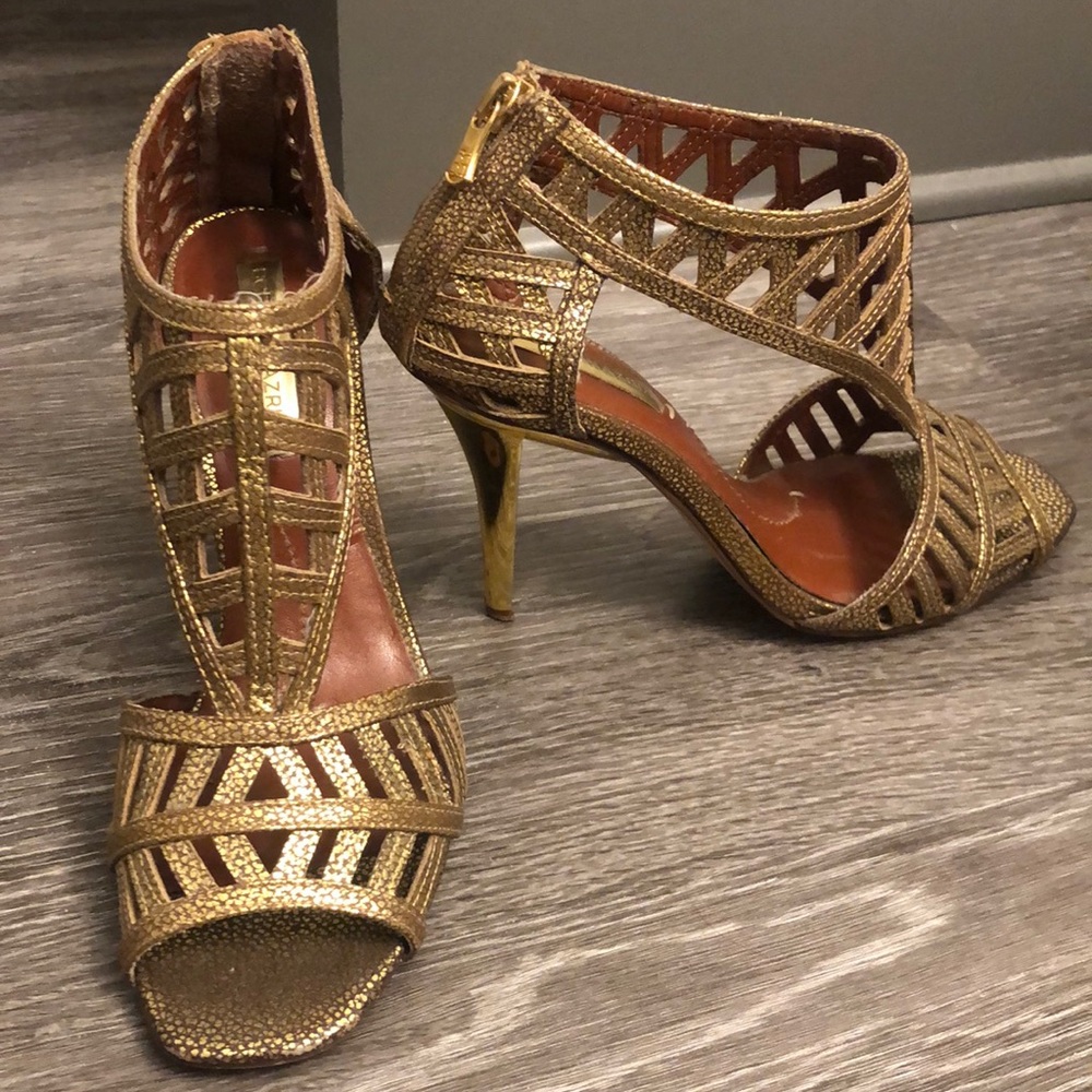 BCBG HEELS